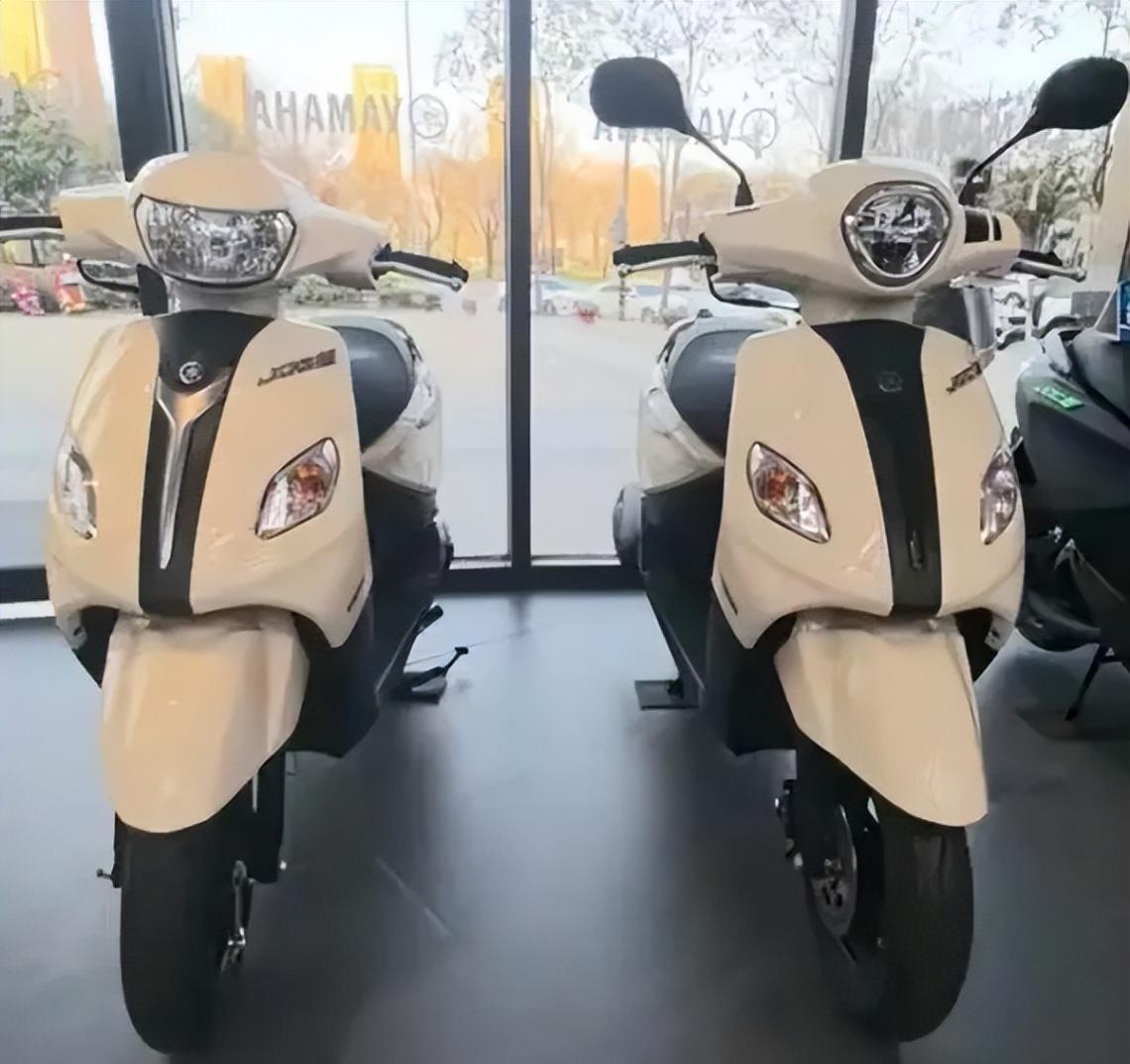 8980元起!五羊本田新款复古平踏上市,巧格i还扛得住?