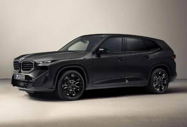 潮流“单品”BMW XM by KITH