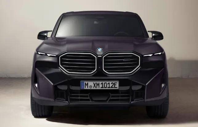 潮流“单品”BMW XM by KITH