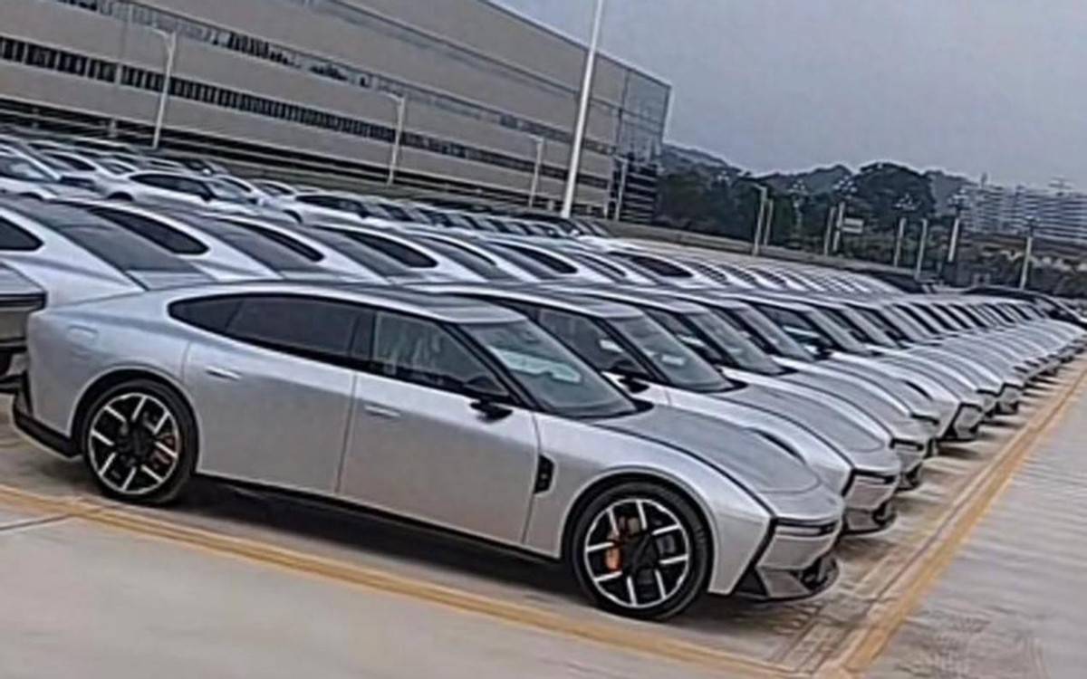 全新一代小鹏P7实车曝光!下半年上市,能重现老P7辉煌?