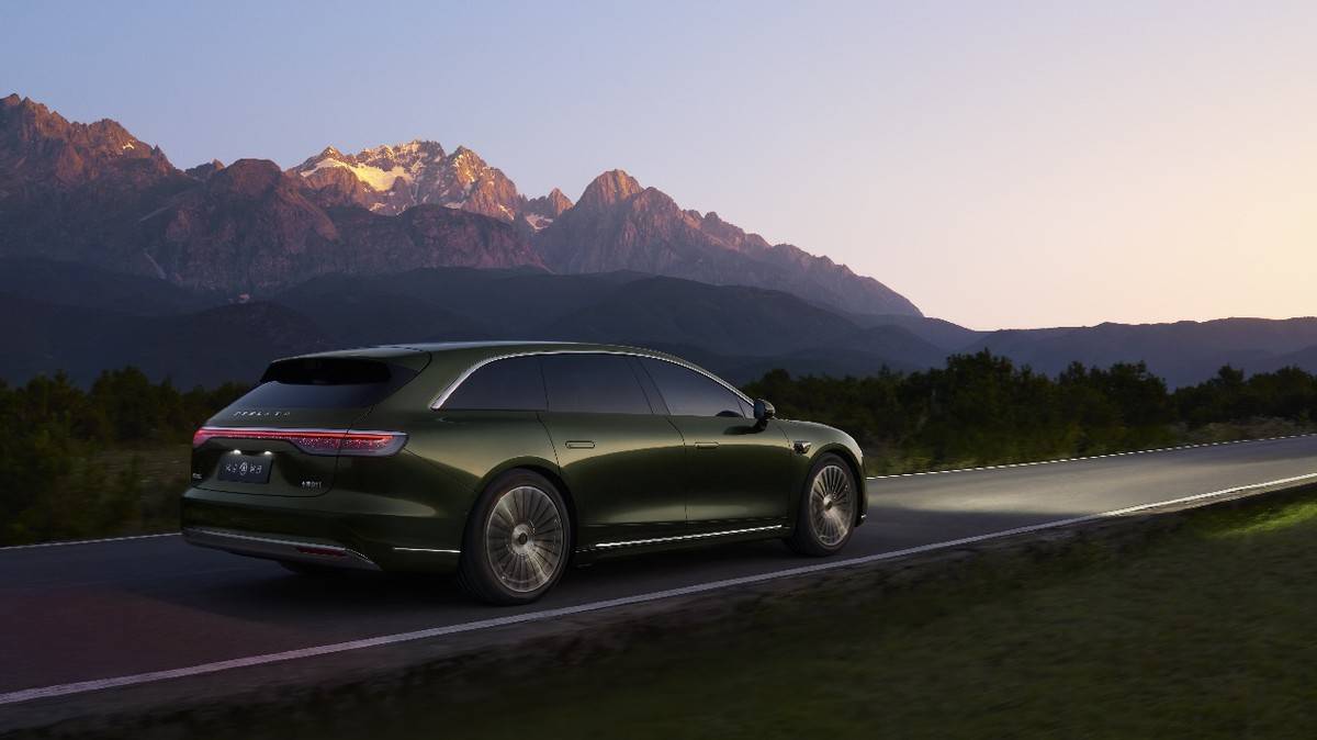 余承东曝光享界S9T大五座,空间极致挖掘媲美SUV