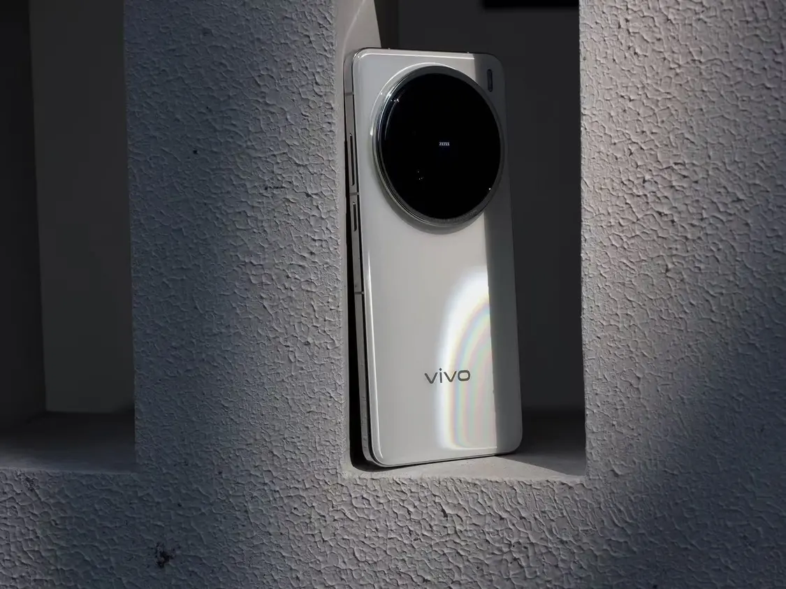 vivo X200 Pro，图片来源：雷科技
